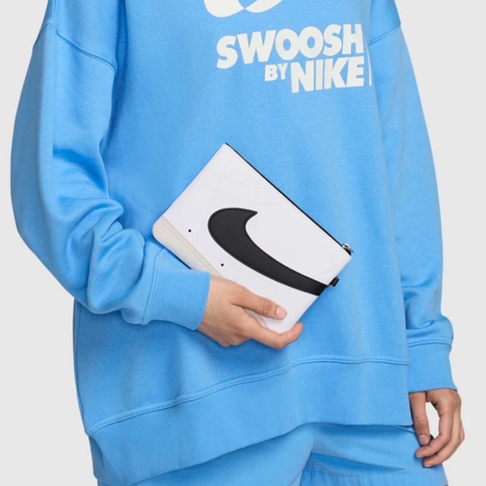 Nike Icon Blazer Wristlet